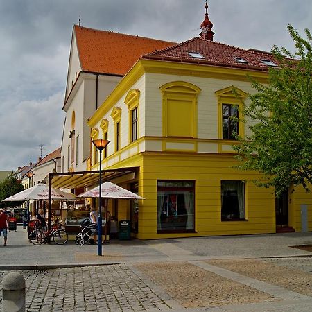 Penzion Longus Kyjov  Esterno foto