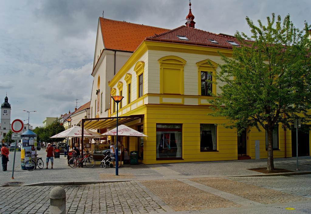 Penzion Longus Kyjov  Esterno foto